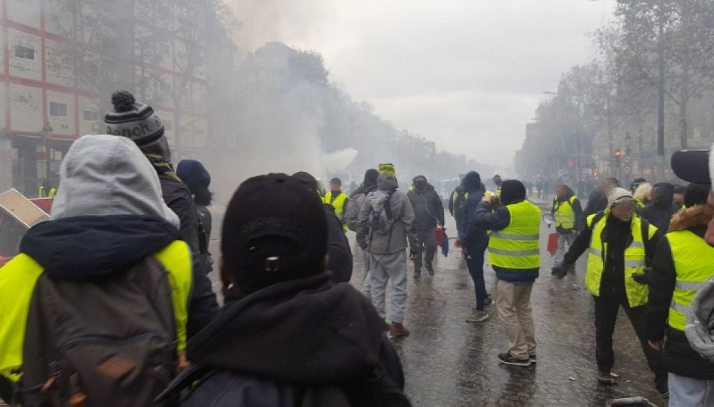 Francuska_zuti_prsluci_2