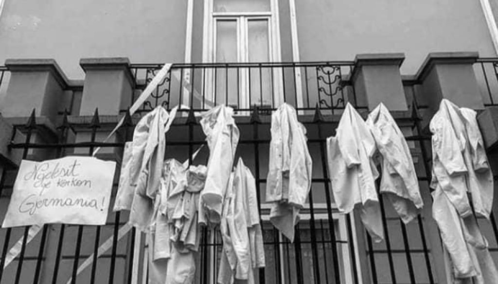 cdc7c154b801f16da72d1d3059b0f51f_w720_h720