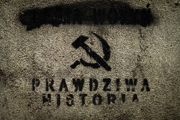 Poljski parlament glasa za kriminalizaciju komunističkih ideja: odbranimo demokratska prava!