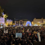 Radne žene i muškarci Poljske uzvraćaju udarac zabrani abortusa: dole vlada!