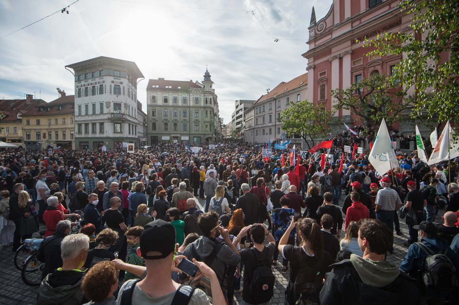 Slovenija: Na dnevnem redu je okrepitev razrednega boja