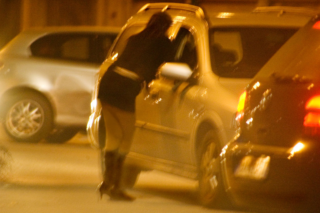 Potlačenost žena i prostitucija: marksistička perspektiva Potlačenost žena i prostitucija: marksistička perspektiva