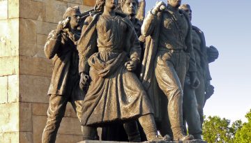 Sloboda_monument_detail_izvor_wikipedia