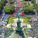 Argentina: stotine hiljada na ulicama širom zemlje u štrajku protiv Mileijevog šok plana
