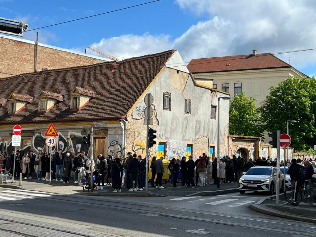 Kriza parlamentarizma u Hrvatskoj: rušenje HDZ-a ili revolucija?
