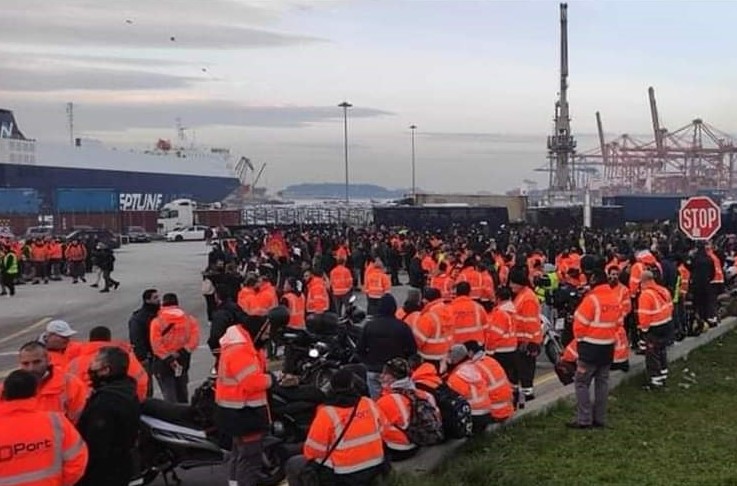 Grčki lučki radnici su blokirali brod koji je prevozio izraelsko oružje: snaga solidarnosti!