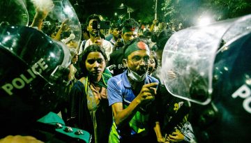 bangladesh_police_Image_Rayhan9d_Wikimedia_Commons