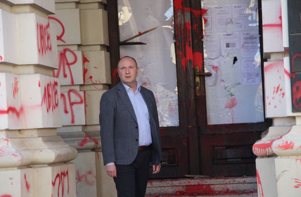 milan djuric protest zeleznicka stanica gradska kuca