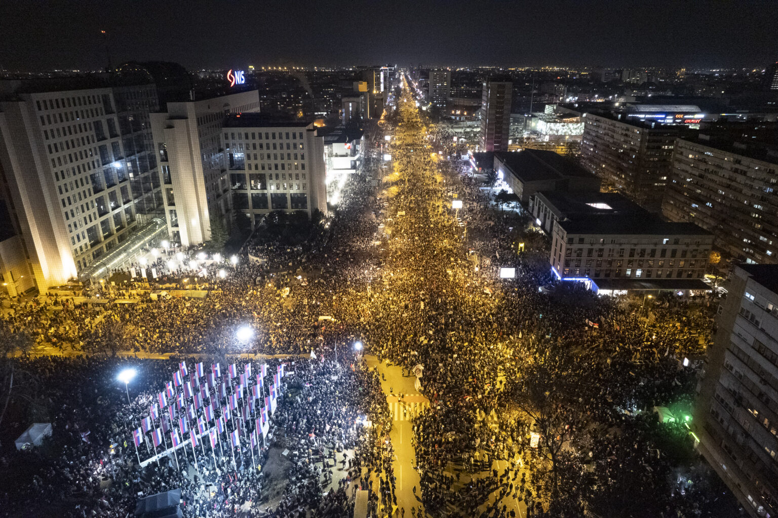 DRONNovi Sad 01. februar 2025. Akcija Tri meseca - tri mosta kojom ce biti obelezena tri meseca od pogibije 15 ljudi u padu nadstresnice na zeleznickoj stanici u Novom Sadu Foto: Nenad Mihajlović/Nova.rs BEZ POTPISA