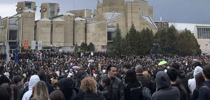 Komemorativen sobir studenti UKIM po tragedija vo Kocani 702x336 1