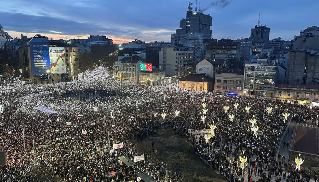5613822_20241222t160641z-407228784-rc2fubaf1lnq-rtrmadp-3-serbiaprotests_ls-Reuters
